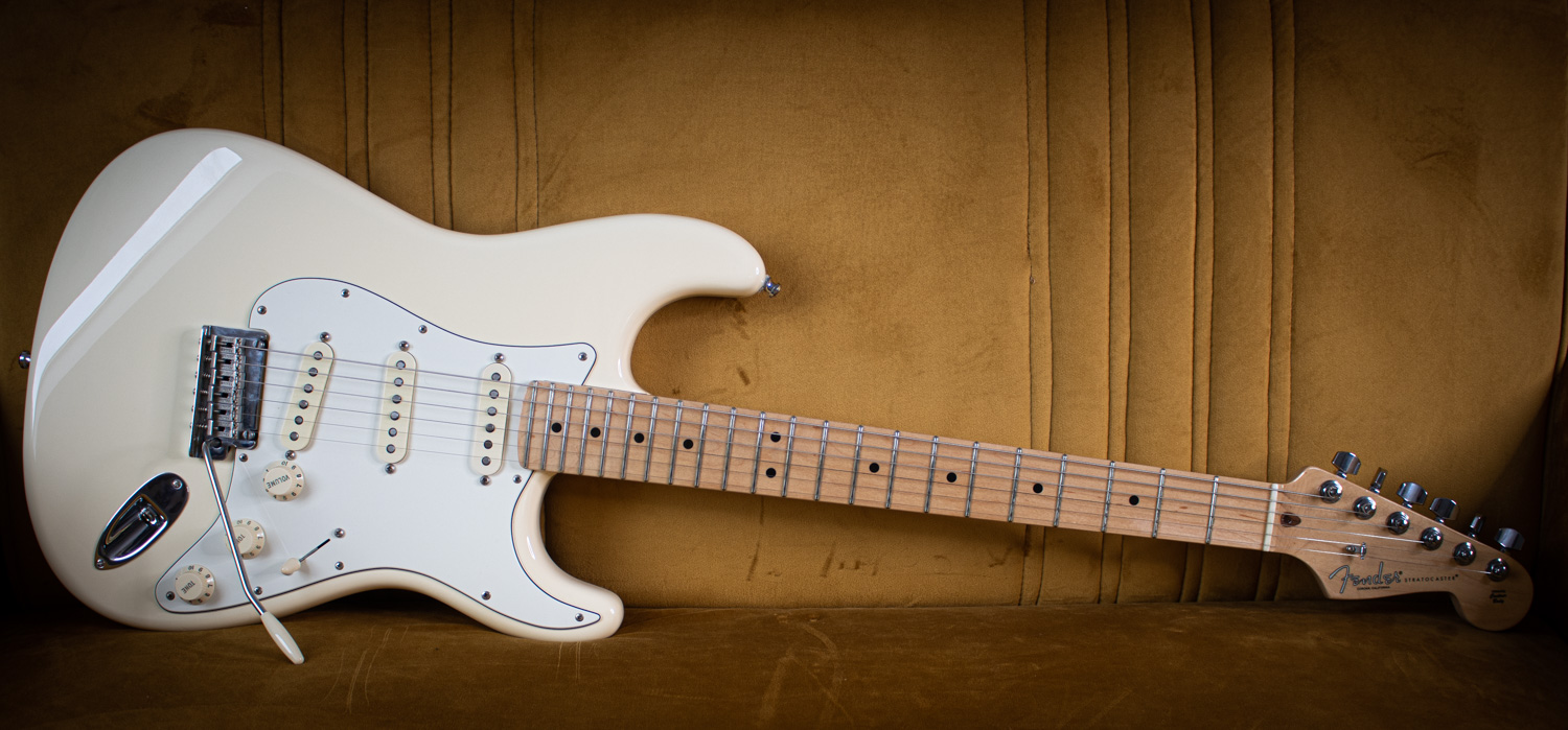 2019 Fender American Professional Stratocaster Olympic White