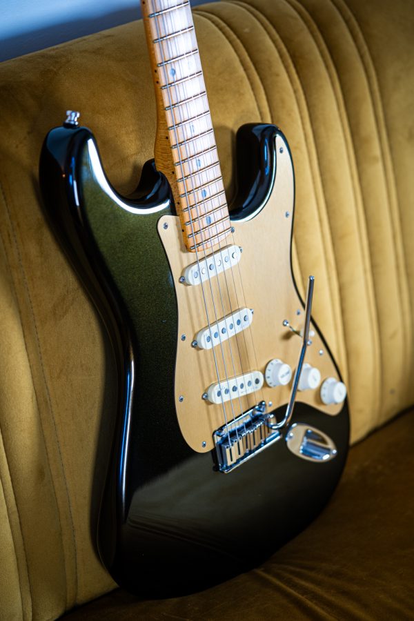 2022 Fender American Ultra Stratocaster Texas Tea
